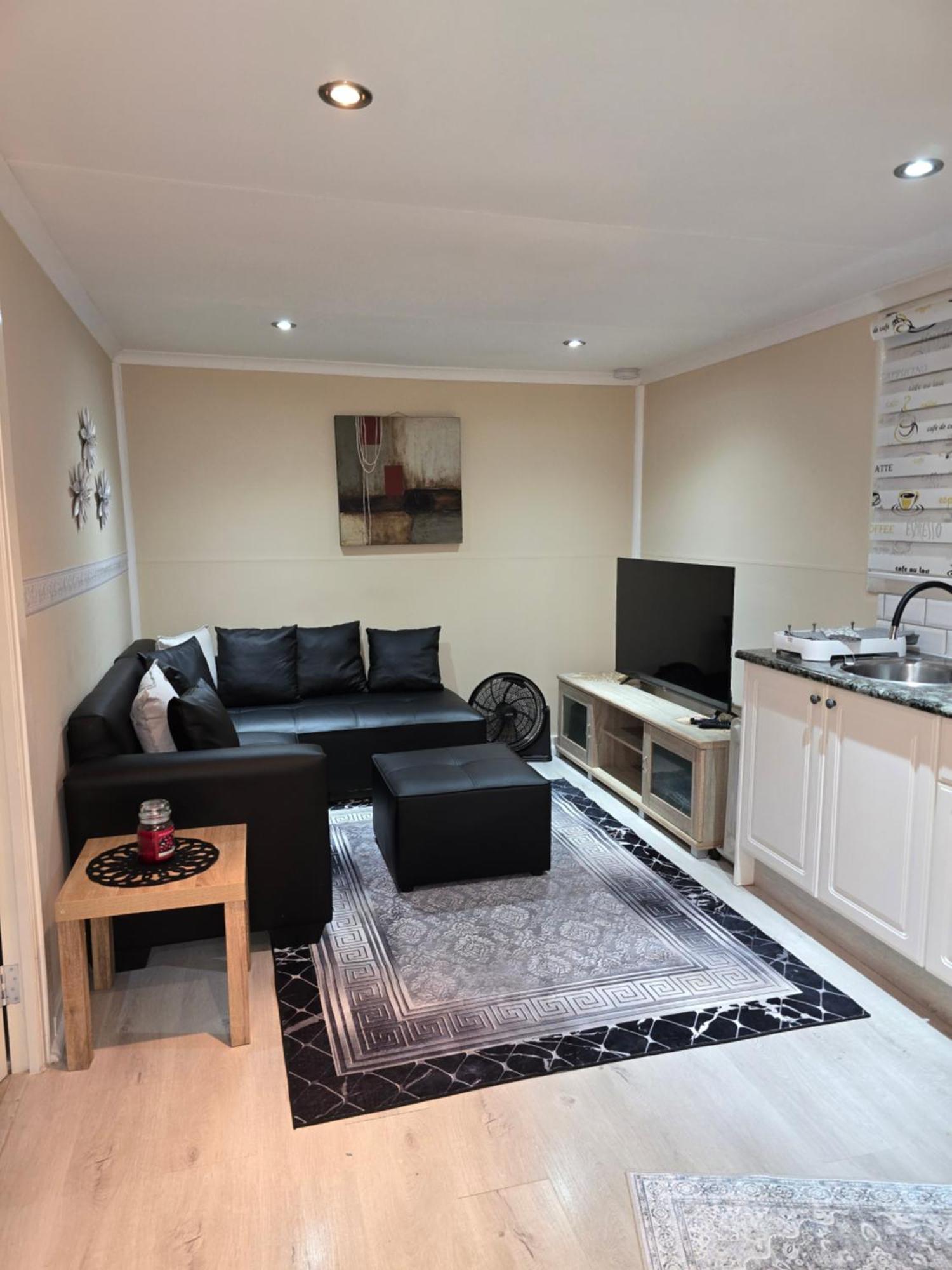 Cozy Cabin Midrand Ngoại thất bức ảnh
